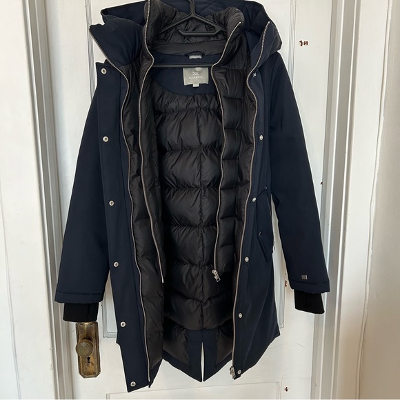 SOLD- Stunning new winter coat-never worn - Picture 9 of 12